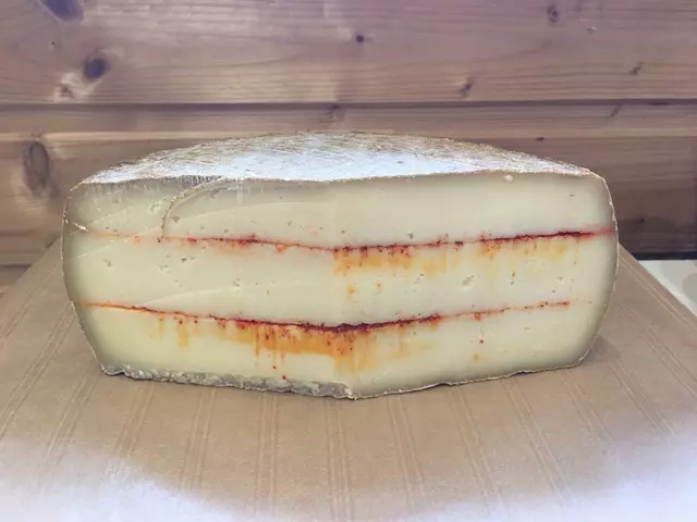 Tomme au piment d'espelette